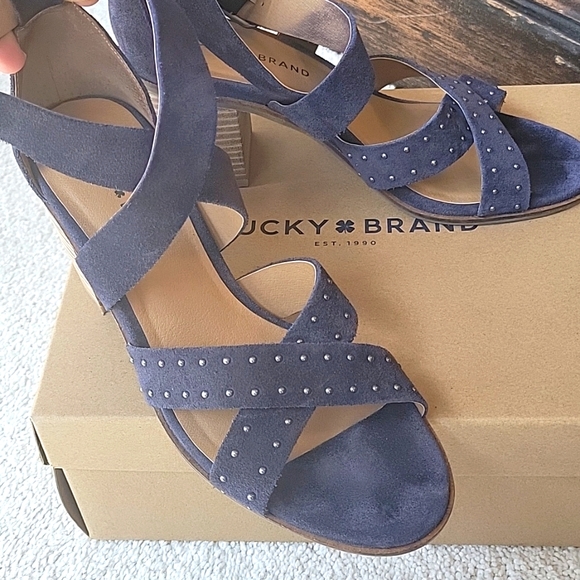 Lucky Brand Stacked Heel Strappy Suede Sandals - Picture 9 of 11